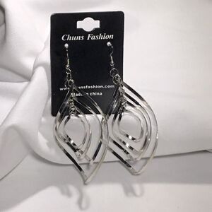 Tiered Twisted Dangle Earrings (UC3)